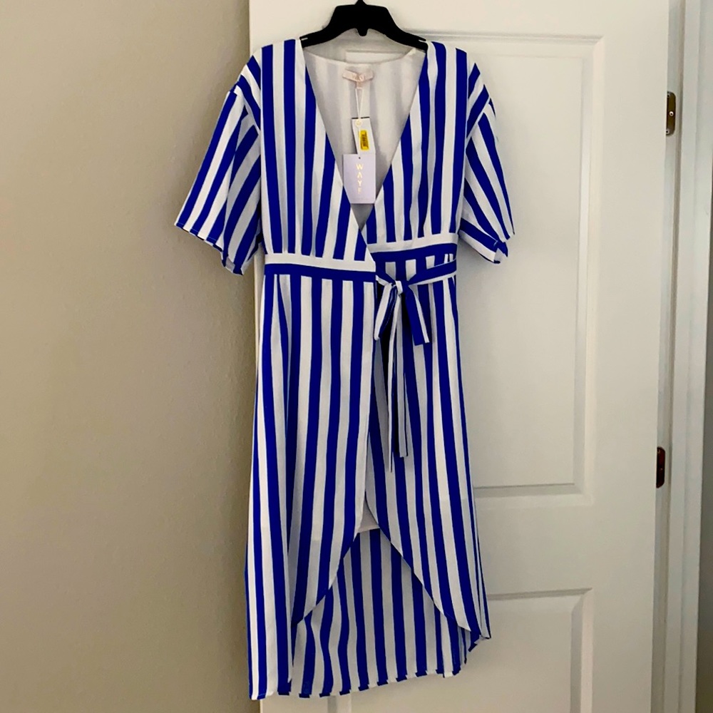 Wayf NWT Wrap Dress Medium M